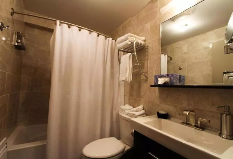 اتاق استاندارد با تخت بزرگ, Hôtel Saint Germain Rimouski