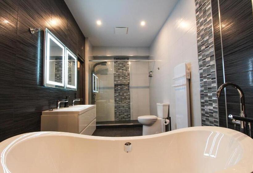 جناح سوبيريور, Hôtel Saint Germain Rimouski