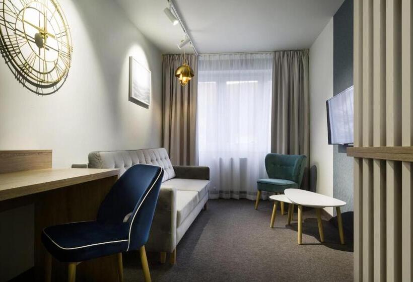 اتاق لوکس سه تخته, Halo Toruń