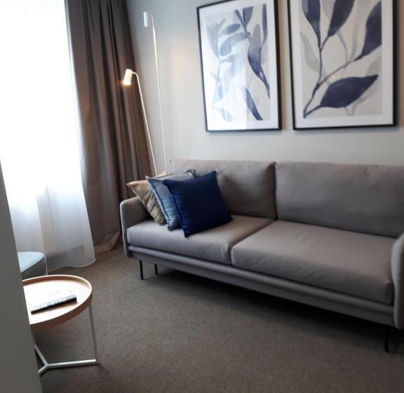 اتاق لوکس, Halo Toruń