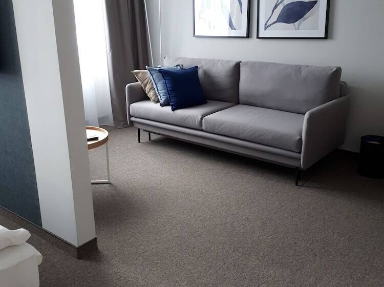 اتاق لوکس, Halo Toruń