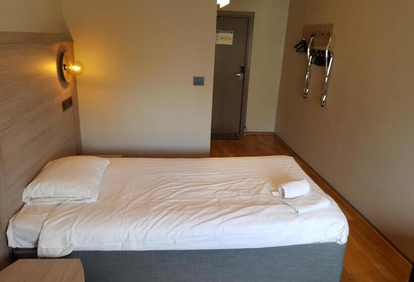 חדר סטנדרט יחיד, L Stinsen