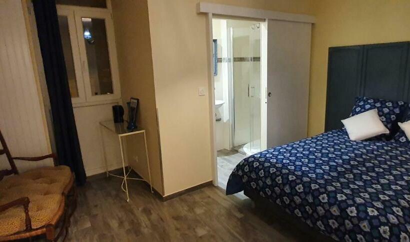 חדר אקונומי, Hôtel Restaurant Du Commerce