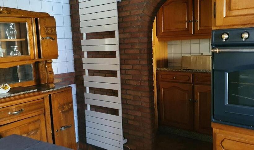 בית, 2 חדרי שינה, Hôtel Restaurant Du Commerce