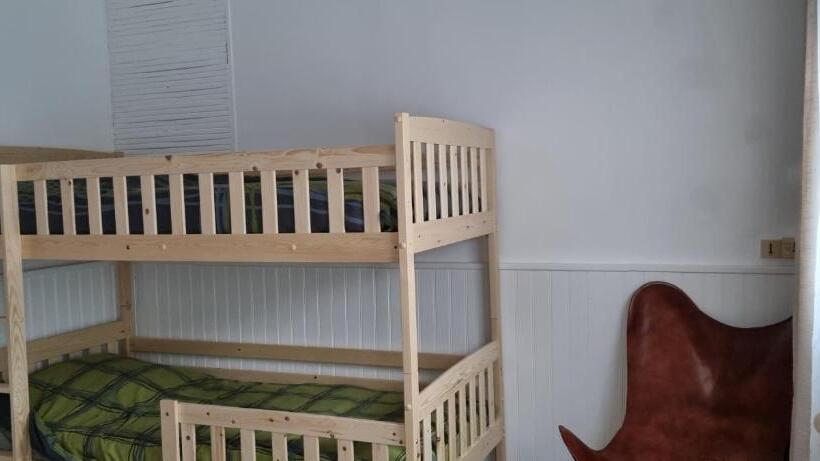 חדר קלאסי לארבעה, Hôtel Restaurant Du Commerce