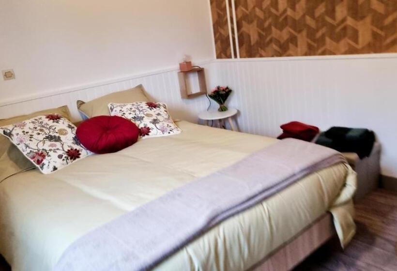 חדר קלאסי לארבעה, Hôtel Restaurant Du Commerce