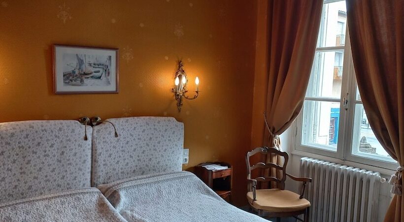 غرفة كلاسيكية, Montsegur