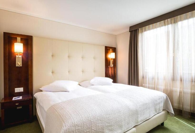 غرفة سوبيريور, Reine Victoria