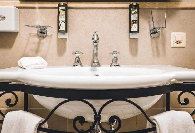 غرفة عائلية, Reine Victoria