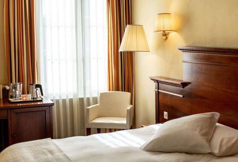 غرفة إقتصادية فردية, Reine Victoria