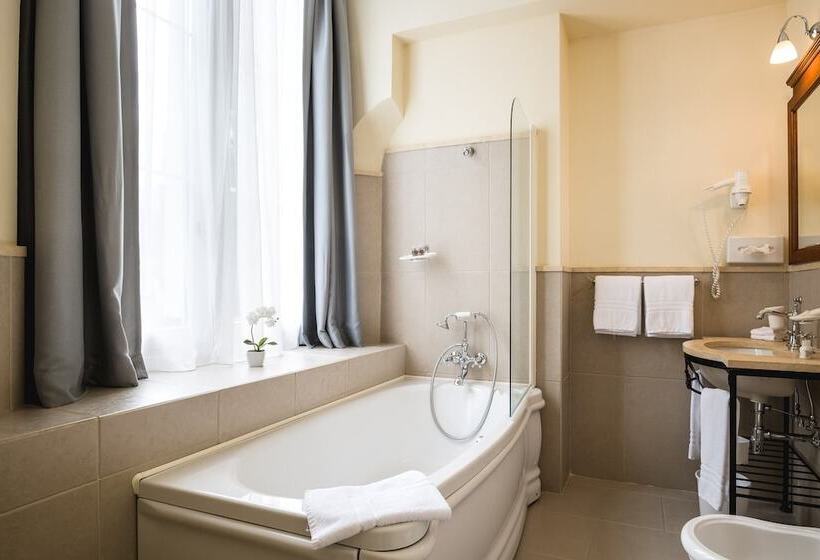 غرفة إقتصادية, Reine Victoria