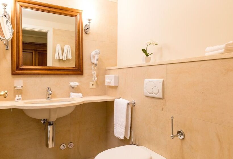 غرفة ديلوكس, Reine Victoria