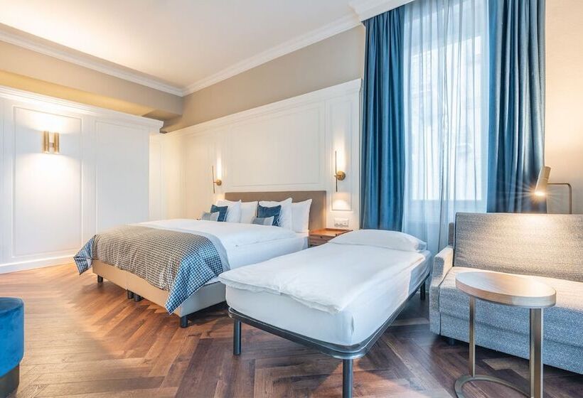 غرفة عائلية, Reine Victoria