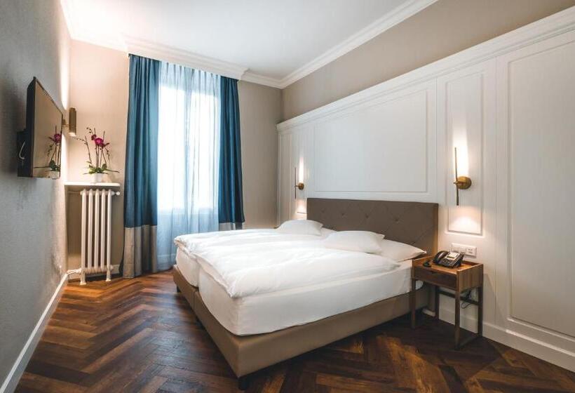 غرفة ديلوكس, Reine Victoria