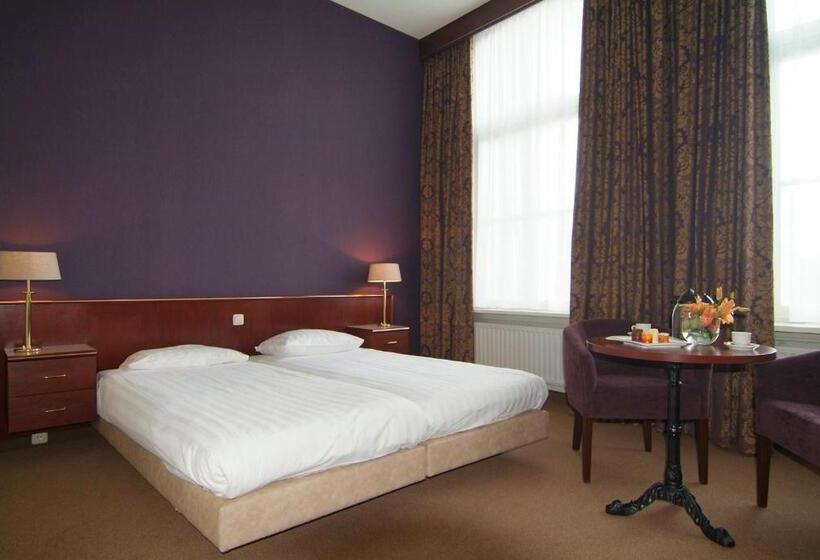 スタンダードルーム, Restaurant La Sonnerie