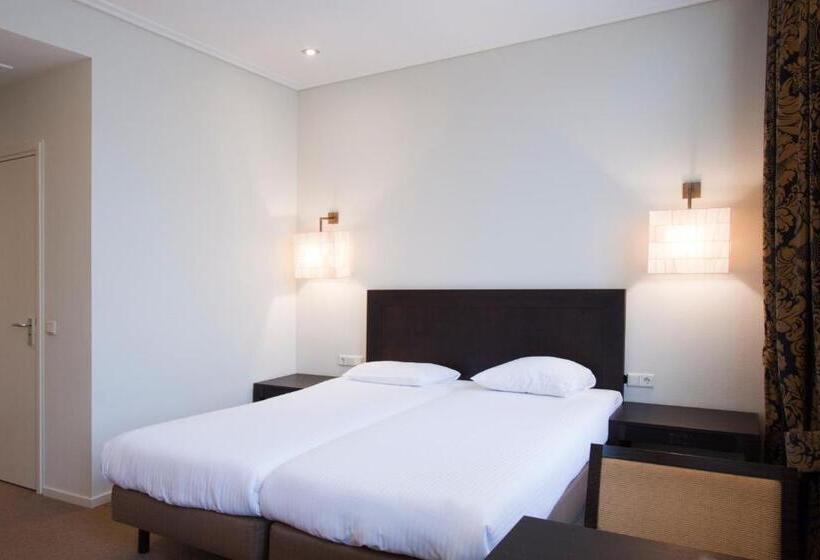 デラックスルーム, Restaurant La Sonnerie