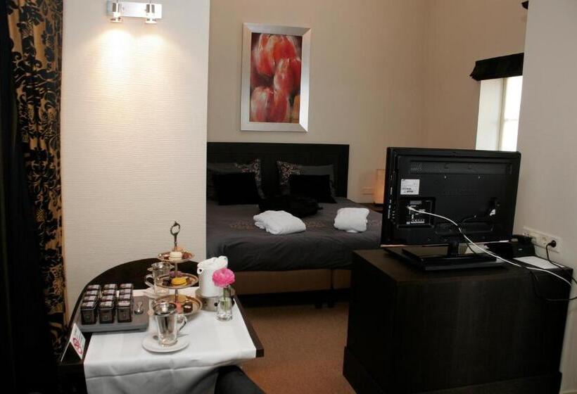 スイート, Restaurant La Sonnerie