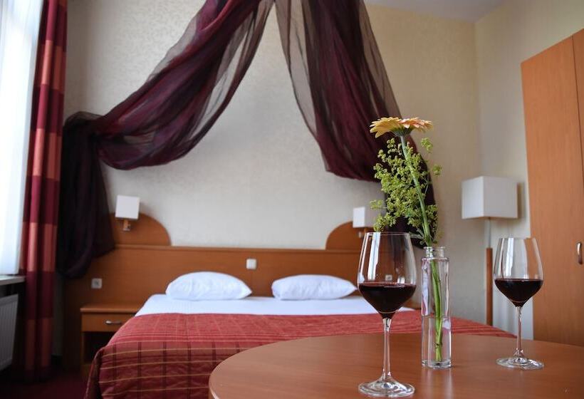 スイート, Restaurant La Sonnerie