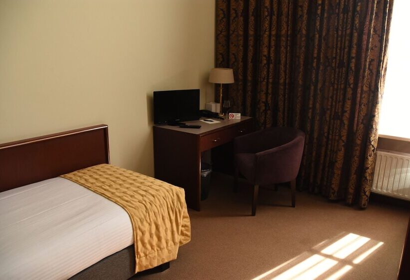 スタンダードシングルルーム, Restaurant La Sonnerie