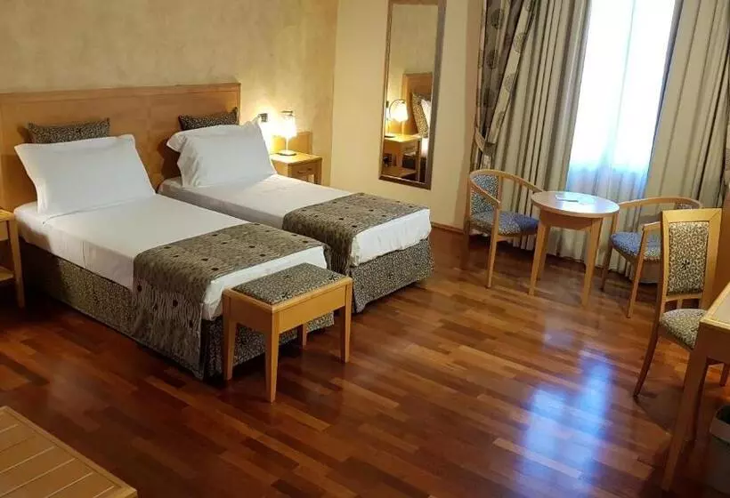 اتاق استاندارد, Riviera