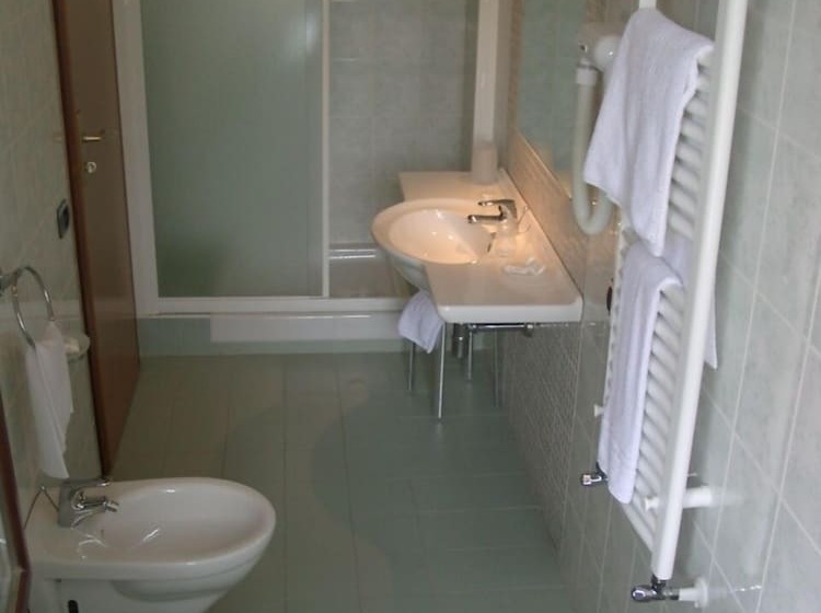 스탠다드 룸, Riviera