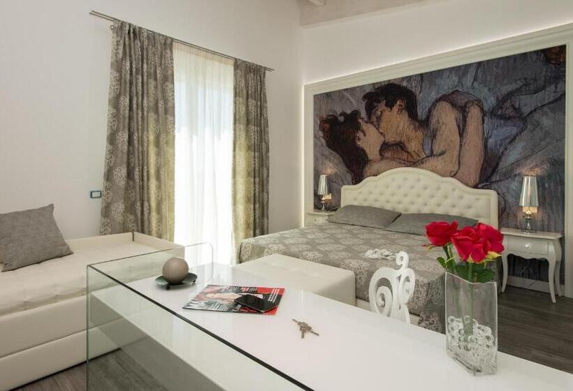 سوییت جونیور اجرایی, Sheila