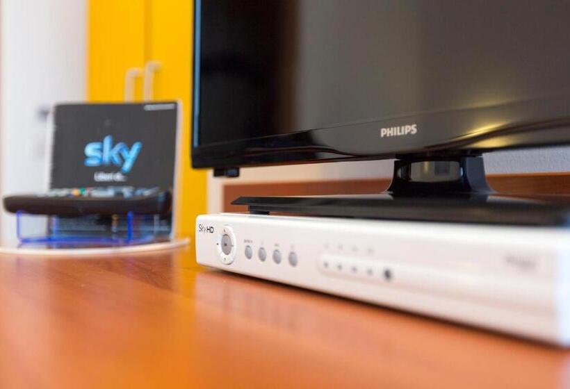 استودیو استاندارد با بالکن, Sheila