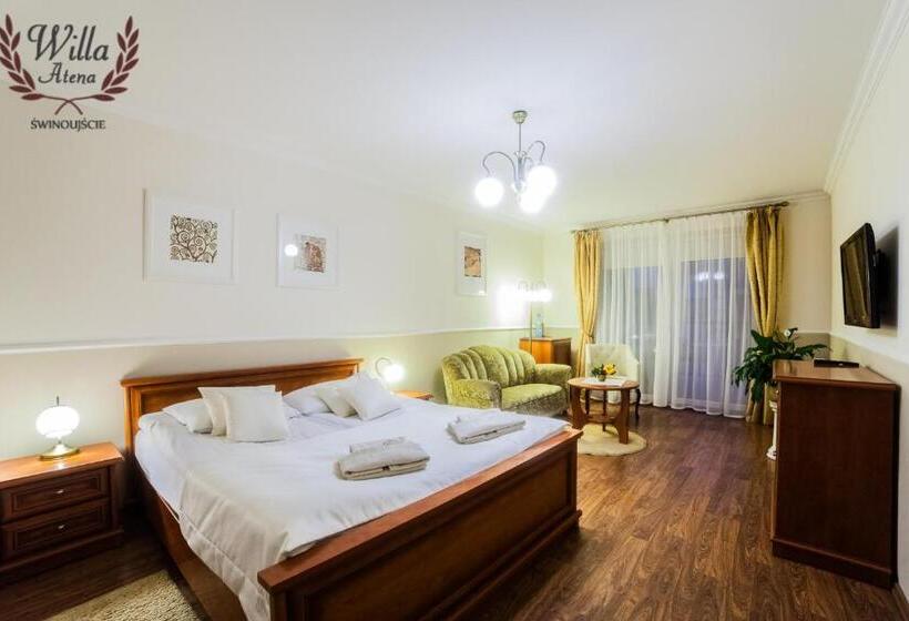 标准三人间, Willa Atena