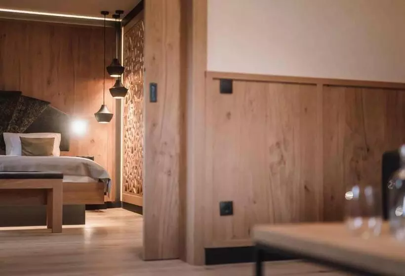 スイート, Majestic Hotel & Spa Resort