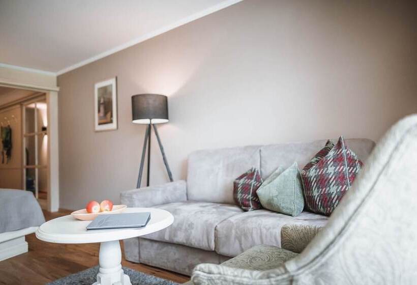 חדר סטנדרט עם מרפסת, Majestic Hotel & Spa Resort