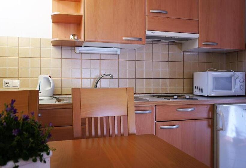 آپارتمان 1 خوابه, Rooms & Apartments Pr Matjon