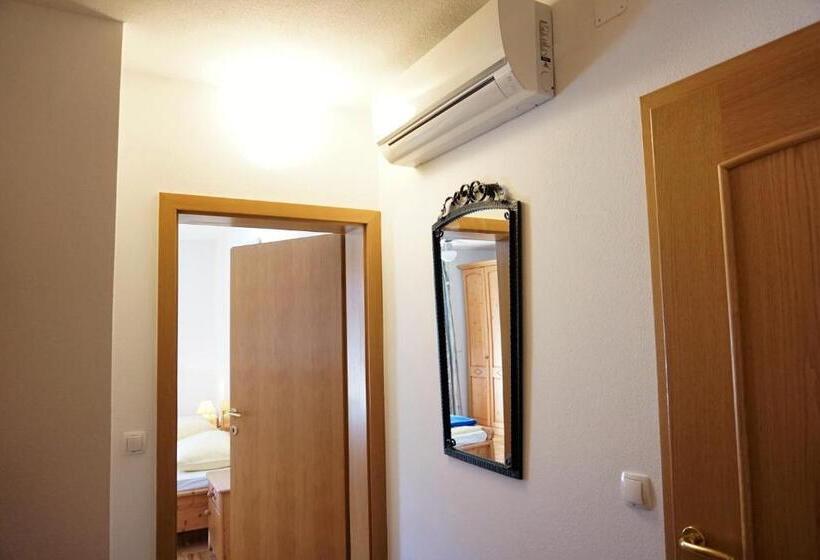 اتاق خانوادگی, Rooms & Apartments Pr Matjon