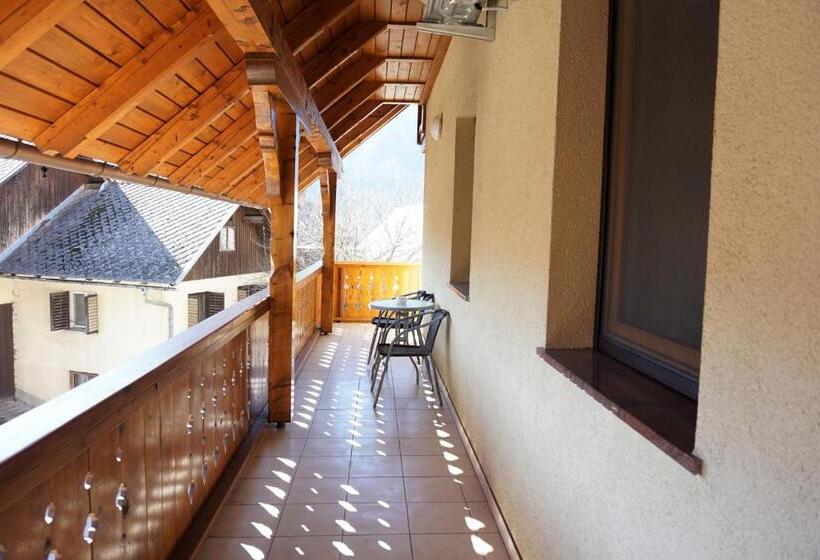 اتاق خانوادگی, Rooms & Apartments Pr Matjon