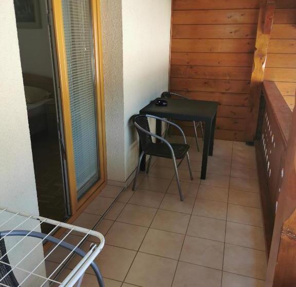 آپارتمان 1 خوابه, Rooms & Apartments Pr Matjon