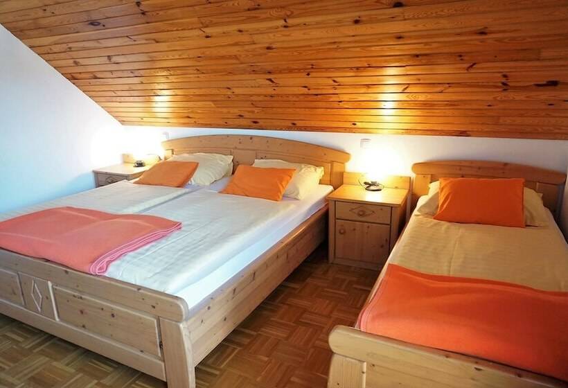 اتاق استاندارد سه نفره, Rooms & Apartments Pr Matjon