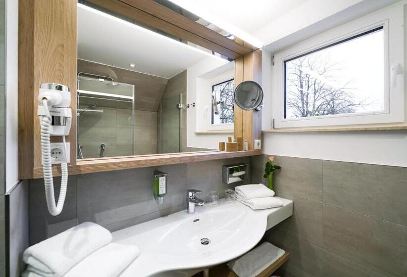 חדר סטנדרט עם מיטת קינג, Ringhotel Warnemünder Hof