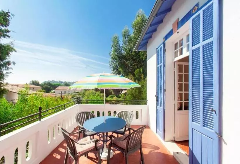 Perhehuone, Villa Provencale
