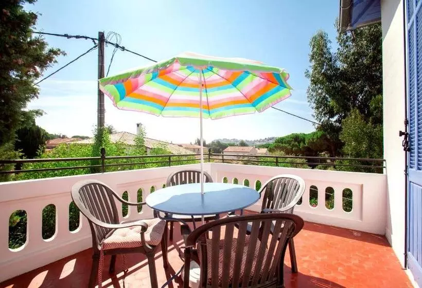 Perhehuone, Villa Provencale