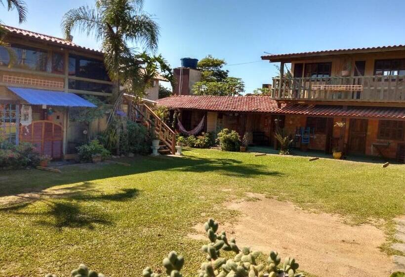 Családi Stúdió, Pousada Amaravida