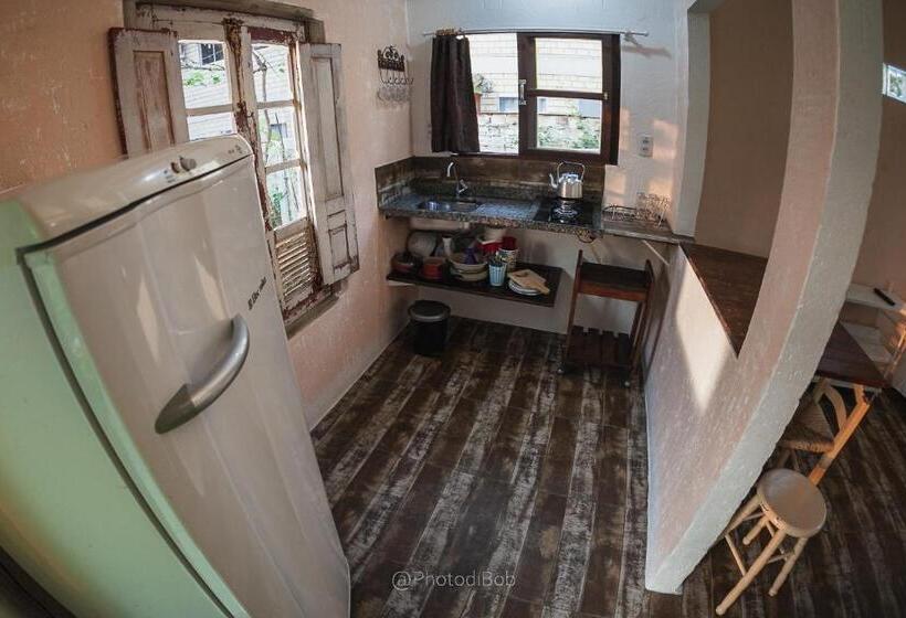 Családi Stúdió, Pousada Amaravida