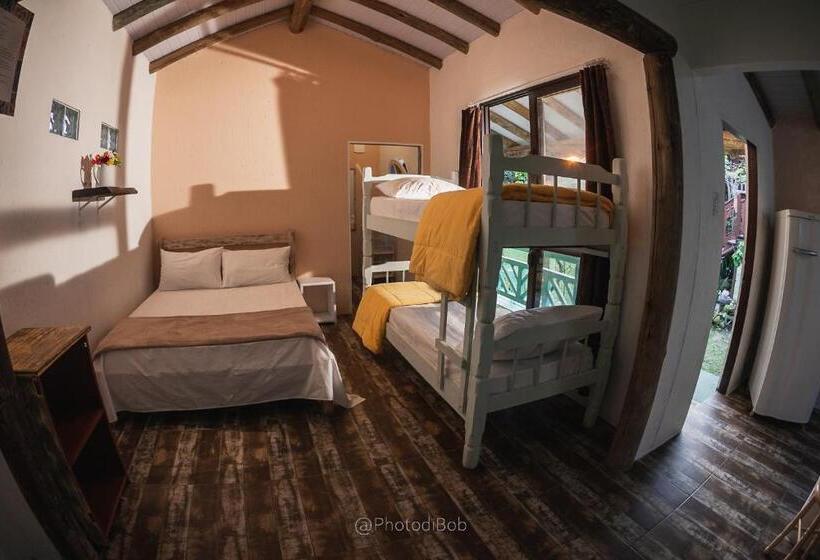 Családi Stúdió, Pousada Amaravida