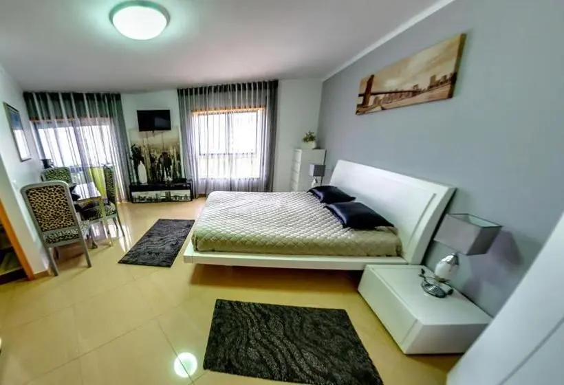 スタンダードスタジオ, Apartamentos 7 Saias   Centro