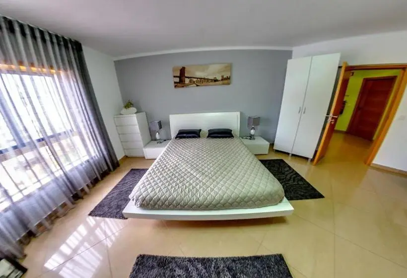 スタンダードスタジオ, Apartamentos 7 Saias   Centro