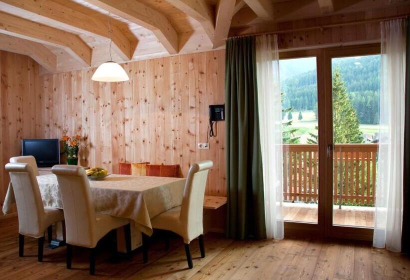 דירת שני חדרים עם מרפת, Appartments Helvetia