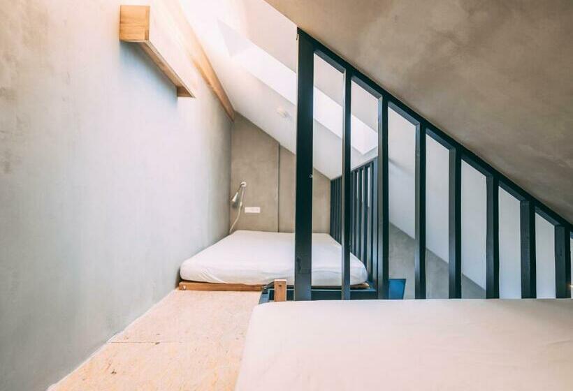 이코노미 룸, Gut Hügle Jugendzimmer