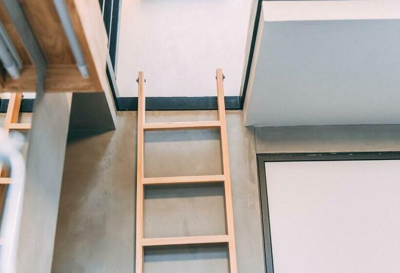 이코노미 룸, Gut Hügle Jugendzimmer