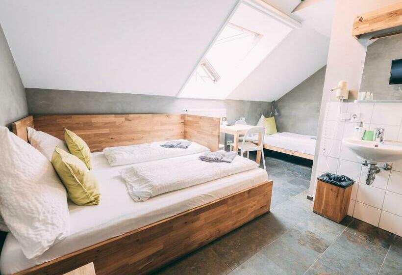 이코노미 룸, Gut Hügle Jugendzimmer