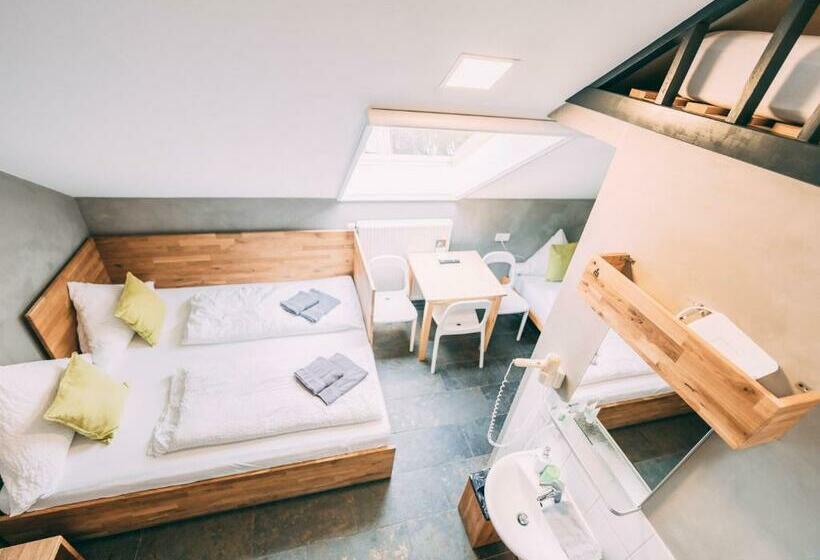 이코노미 룸, Gut Hügle Jugendzimmer