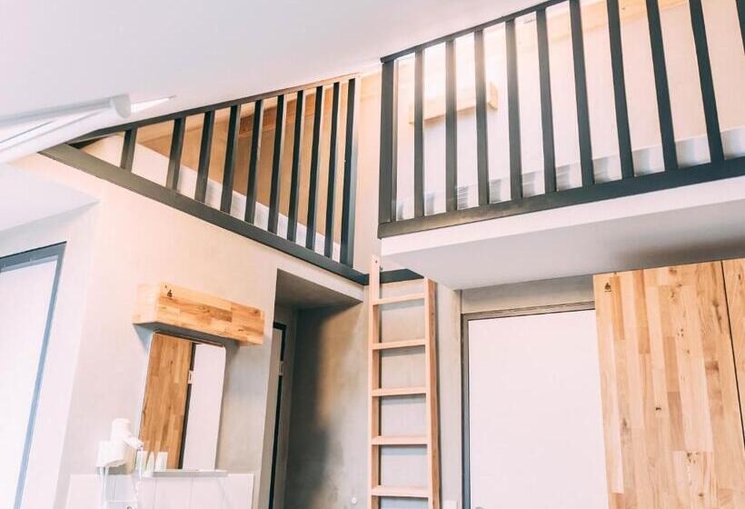 이코노미 룸, Gut Hügle Jugendzimmer