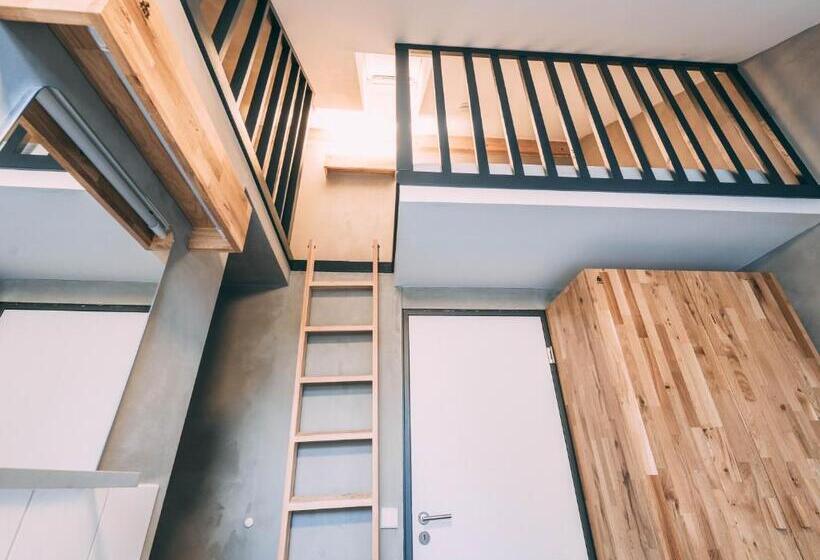 이코노미 룸, Gut Hügle Jugendzimmer